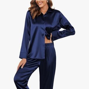 Women's Satin Pajamas Large.